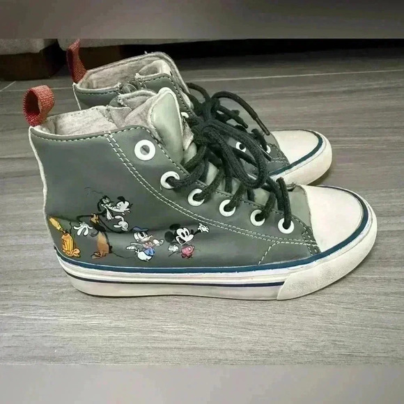Disney X Zara Mickey Mouse and Friends Hi Top Sneakers size 31 - Picture 1 of 7